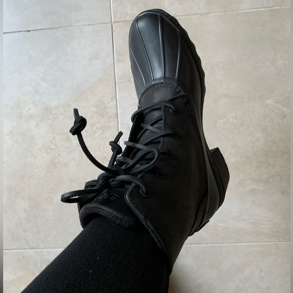 SPERRY Saltwater Rain /Snow Heel Boots in Black Size 7 / 7.5 - Picture 7 of 8